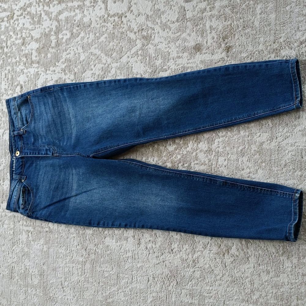 Hippie Laundry Super Highrise Distressed Mom Jeans W30 Blue